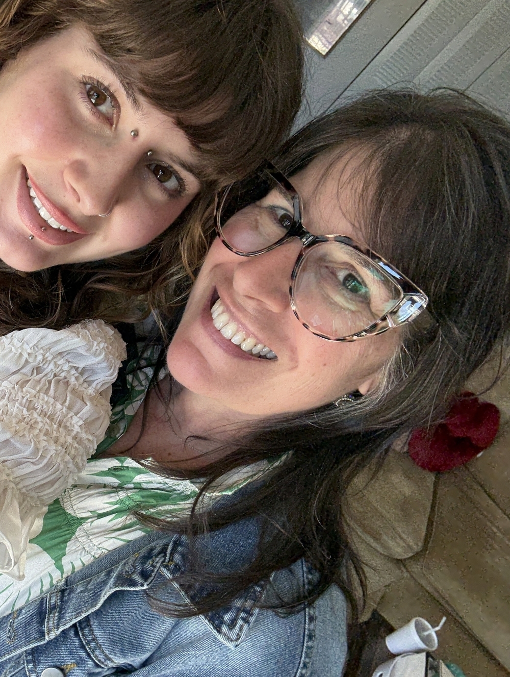 Meet your Posher, Elizabeth